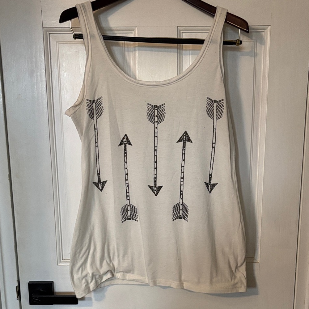 Maurices White Cream Arrow Print Tank Top